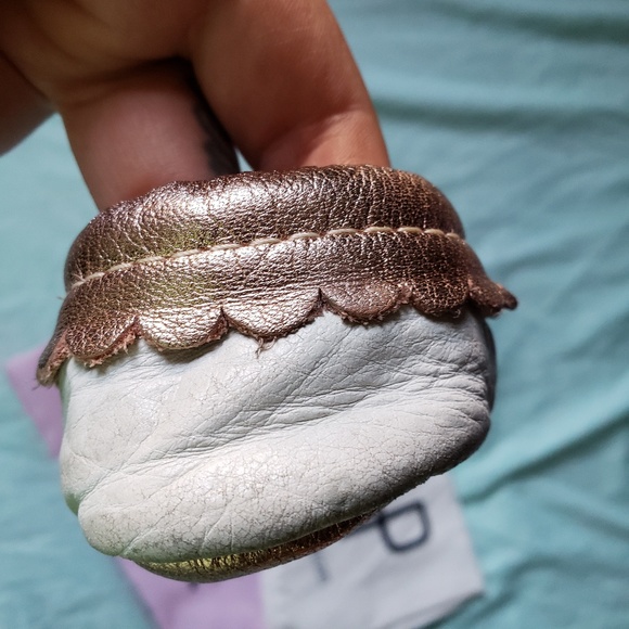 Limited Edition  Freshly Picked × Hello kitty - Picture 2 of 4